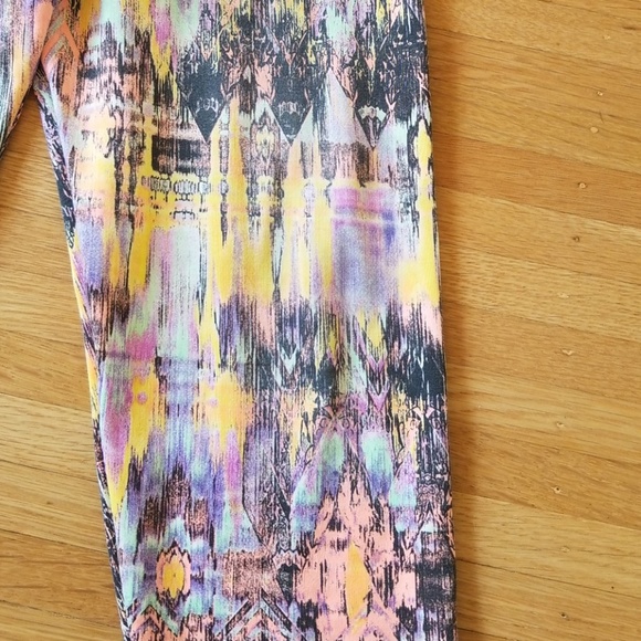 Exercise leggings - Picture 2 of 2